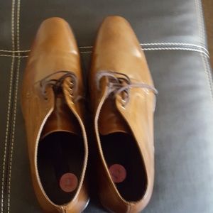 Like New Men's dress shoes